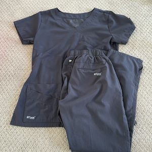 Grey’s Anatomy 4 pc lot medical scrubs EUC